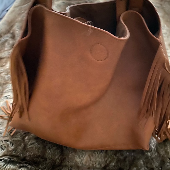 Fringe tote - Picture 2 of 6